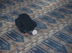 Niat Sholat Jamak Takhir Dzuhur dan Ashar, Lengkap Tata Caranya