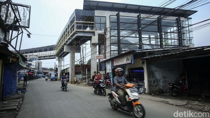 Skybridge Bojong Gede Ditargetkan Rampung Oktober 2023 Pembangunan Skybridge Bojong Gede tengah dilakukan. Proyek ini ditargetkan rampung pada Oktober 2023.
