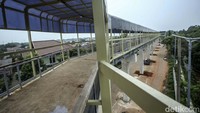 Skybridge yang dibangun bersama Badan Pengelola Transportasi Jabodetabek (BPTJ) dan Pemkab Bogor ini rencananya akan dilaunching pada Oktober 2023 mendatang.