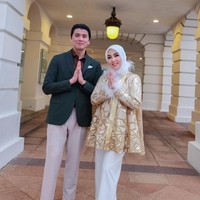 Sebelumnya hubungan rumah tangga Syahrini dan Reino sendiri sempat digosipkan retak. Namun foto-foto kebersamaan keduanya seolah menepis isu yang beredar tersebut. Foto: Instagram/@princessyahrini