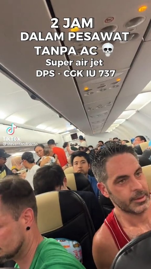 Tangkapan layar video AC pesawat Super Air Jet mati.