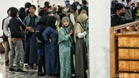 Sebelumnya Menko Polhukam Mahfud Md mengatakan upaya evakuasi WNI dari Sudan yang dilanda perang merupakan kewajiban pemerintah. Proses evakuasi WNI dilakukan secara terencana dan bekerja sama dengan otoritas Sudan hingga Arab Saudi.