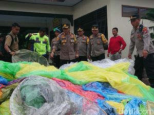 83 Balon Udara Diamankan dalam Lebaran Ketupat di Trenggalek