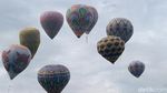 Warna-warni Balon Udara dalam Festival di Pekalongan