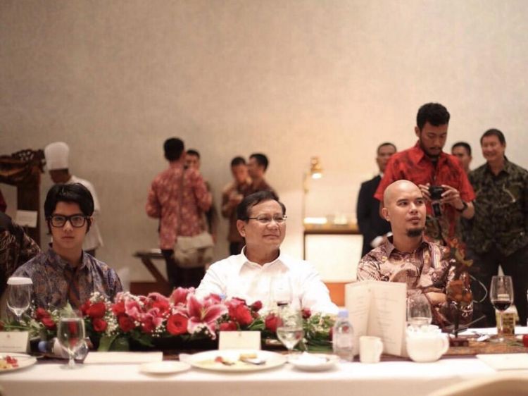 Gabung Gerindra, Intip Gaya Al Ghazali Makan Bareng Prabowo dan Keluarga