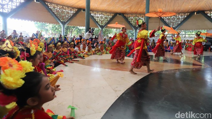 Hari Tari Sedunia di Situ Babakan Hari Tari Sedunia di Situ Babakan
