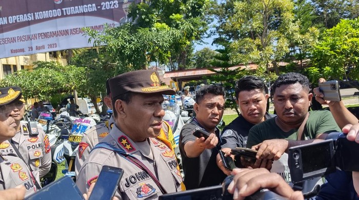Kapolda NTT saat diwawancarai di Mapolda NTT, Sabtu (29/4/2023).