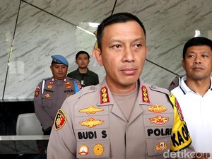 Gercep Polisi Tangkap Bule yang Ludahi Imam Masjid di Bandung