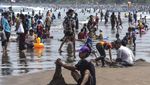 Wow, Pantai Pangandaran Rame Banget