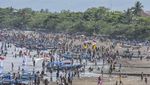Wow, Pantai Pangandaran Rame Banget