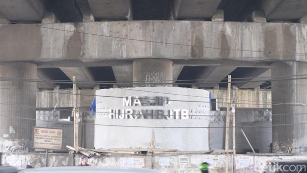 Masjid Hijrah Bawah Jembatan Tol Buat Batu (BJTB)