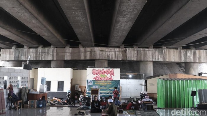 Masjid Hijrah Bawah Jembatan Tol Buat Batu (BJTB)