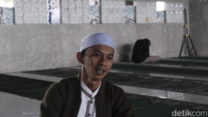Saepul, sosok di balik Masjid Hijrah Bawah Jembatan Tol Buat Batu (BJTB)