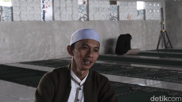 Saepul, sosok di balik Masjid Hijrah Bawah Jembatan Tol Buat Batu (BJTB)