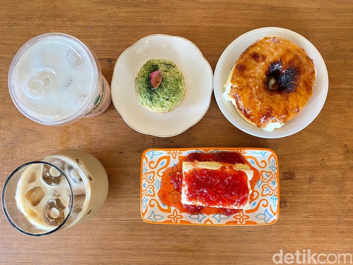 Mencicipi Eclair Gethuk dan Donat Brule di 2 Bakery Hits Bandung