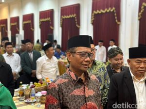 Ditawari PKS Jadi Cawapres Anies, Mahfud Md Menolak