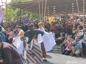 Gaya Gibran Menari Dinilai Kaku Bak Robot, Netizen: Belajar ke Jan Ethes