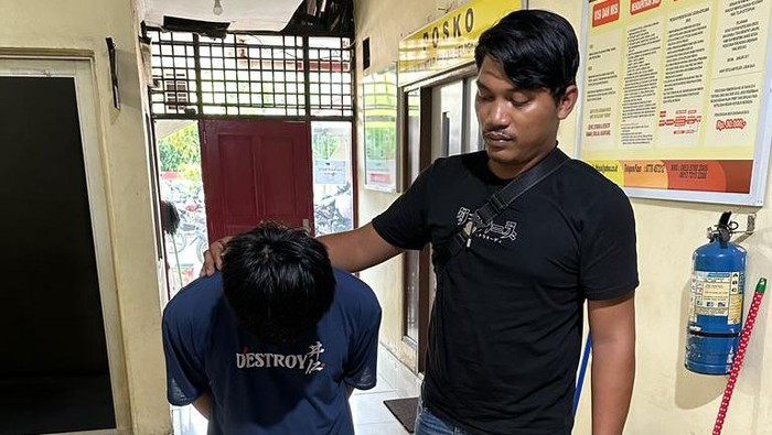 Polantas gadungan di Batam ditangkap. (Foto: Istimewa)