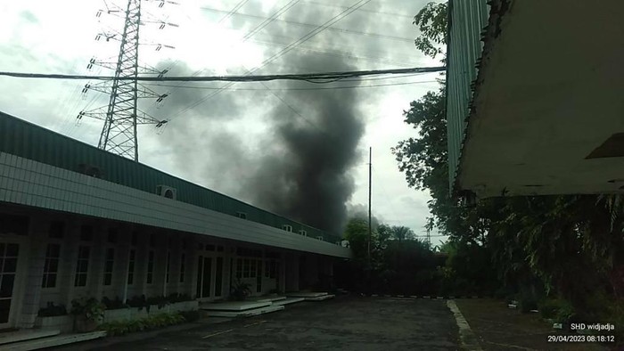 pt indospring terbakar