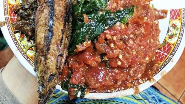 Sego Sambel yang enak di Surabaya dan paling laris