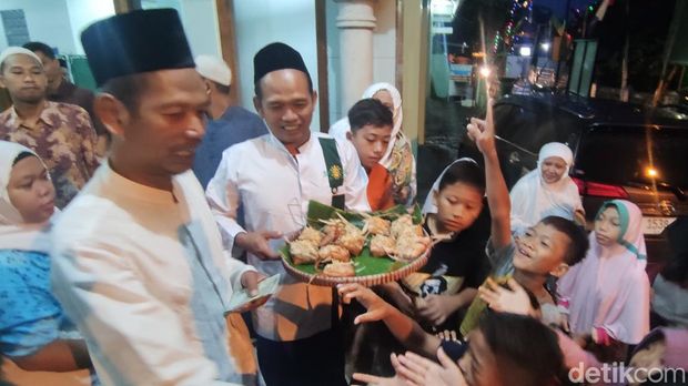 Suasana Syawalan Kupat Jembut di Pedurungan, Kota Semarang, Sabtu (29/4/2023).