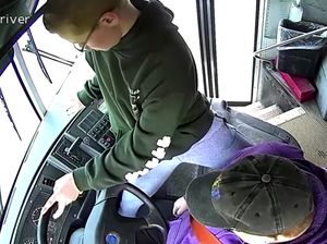 Aksi Heroik Bocah di AS Ambil Kendali Bus Sekolah saat Sopir Kejang