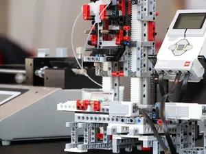 Unik, Ilmuwan Buat Printer Penghasil Kulit Manusia dari Mainan Lego
