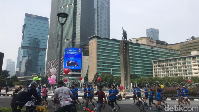 Cfd Ditiadakan Hari Ini Tapi Masih Banyak Warga Berdatangan Ke Bundaran Hi 