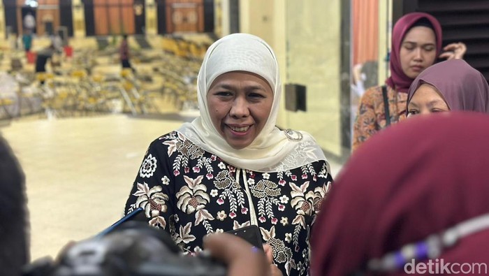 Gubernur Khofifah Indar Parawansa