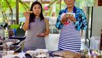 Hobi Buat Vlog Masak, Susi Pudjiastuti Mahir Buat Donat Kentang dan Steak