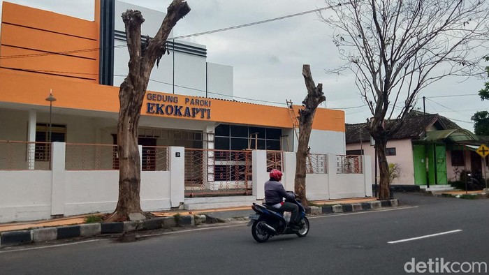 Bioskop di Klaten pernah jaya di era 90-an. Kini bekas bioskop Rita disulap menjadi taman kota, bioskop Ramayana Klaten menjadi gedung Eko Kapti dan bekas gedung Chandra menjadi pertokoan. Foto diambil Sabtu (29/4/2023).