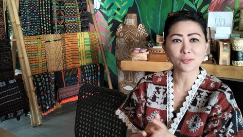 Ketua Dewan Kerajinan Nasional Daerah Provinsi Nusa Tenggara Timur Julie Sutrisno Laiskodat. (Ambrosius Ardin/detikBali)