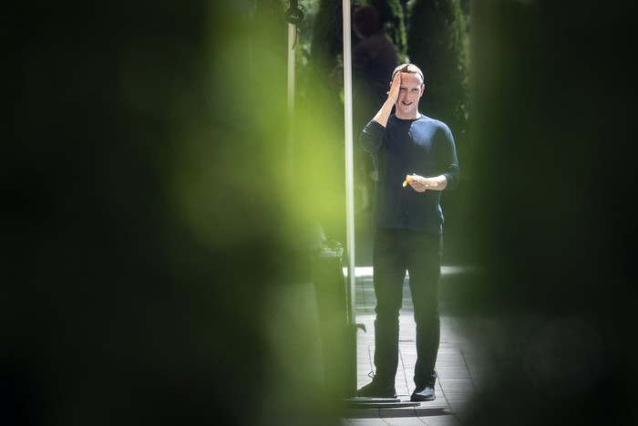 SUN VALLEY, ID - JULY 12: Mark Zuckerberg, chief executive officer of Facebook, applies sunscreen at the annual Allen & Company Sun Valley Conference, July 12, 2019 in Sun Valley, Idaho. Every July, some of the worlds most wealthy and powerful businesspeople from the media, finance, and technology spheres converge at the Sun Valley Resort for the exclusive weeklong conference. (Photo by Drew Angerer/Getty Images)