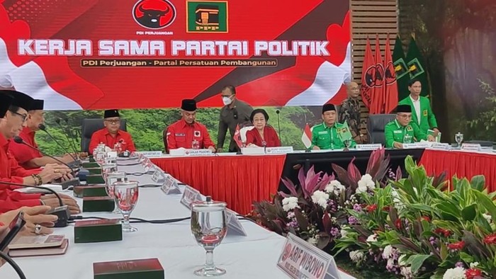 Megawati bertemu Mardiono di DPP PDIP
