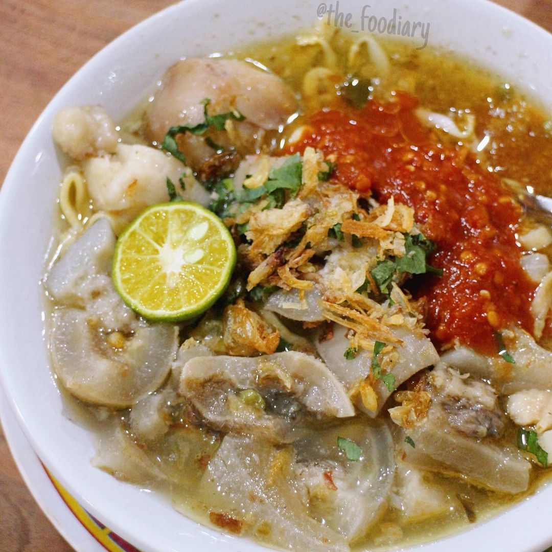 Tempat makan mie kocok yang terkenal di Bandung