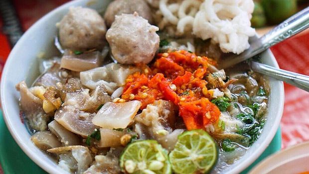 Tempat makan mie kocok yang terkenal di Bandung