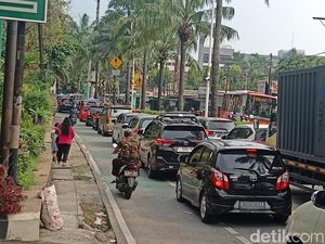 Begini Penampakan Macet Panjang Menuju Ragunan Kala Diserbu Pengunjung