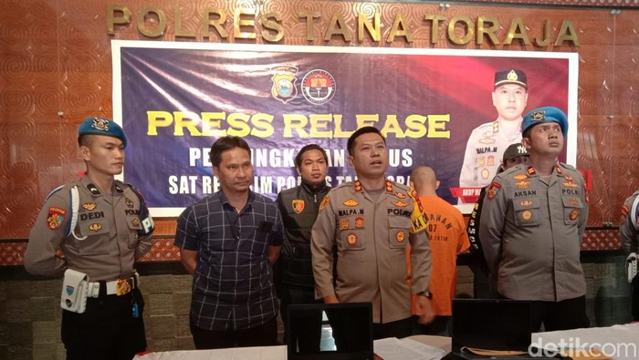 Polisi saat rilis kasus pencurian di Tana Toraja, Sulsel.