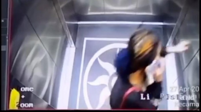 Penampakan lift lokasi penemuan mayat wanita yang jatuh dari lift Bandara Kualanamu.