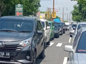 Jalan Jogja-Solo di Klaten Macet, Jalur Alternatif ke Solo Baru Juga Padat