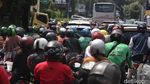 Potret Padatnya Jalan Setiabudi di Minggu Terakhir Libur Lebaran