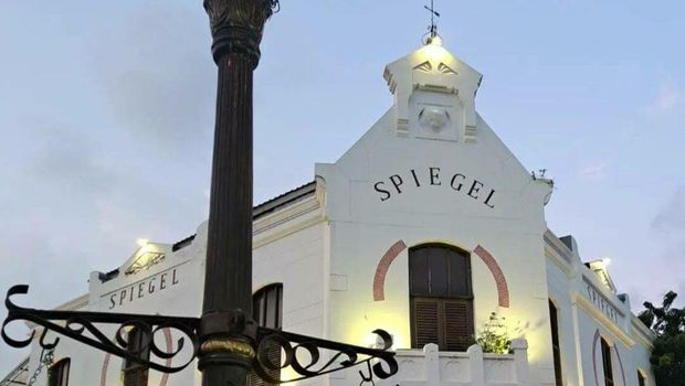 Spiegel Bistro salah satu restoran di Semarang