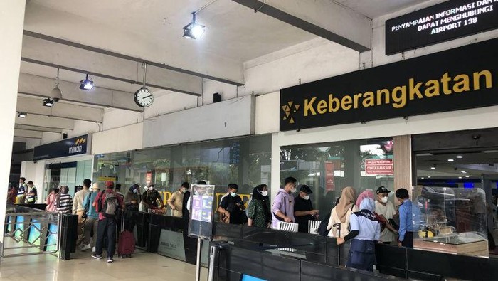 Suasana H+6 Lebaran dI Bandara Halim Perdanakusuma.