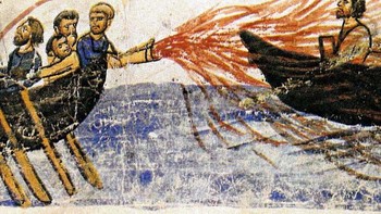 Daya tahan yang luar biasa dari Kekaisaran Bizantium sangat bergantung pada ide-ide inovatifnya untuk tetap berada di depan. Penguasaan ombak dibantu oleh penggunaan api Yunani untuk membakar kapal musuh. Saingan tidak pernah bisa menemukan cara mereplikasi senyawa yang mematikan dan menakutkan, dan rahasianya hilang beberapa waktu di abad ke-12. Eksperimen modern belum mengungkap semua misteri seputar api Yunani. Foto: Weird History