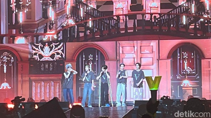WayV saat fanmeeting di ICE BSD.