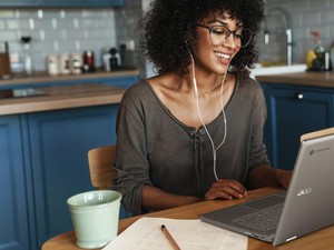 Acer Chromebook Spin 714 Didesain Tangguh untuk Produktivitas