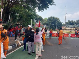 May Day di Patung Kuda Selesai, Massa Buruh Bubarkan Diri