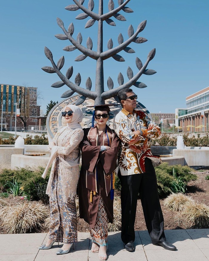 Beby Tsabina Beby Tsabina