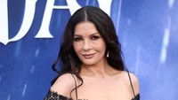 Cantiknya Catherine Zeta-Jones!  Foto: Getty Images/Phillip Faraone