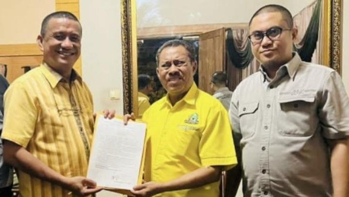 Mantan Bupati Kabupaten Pohuwato, Gorontalo Syarief Mbuinga resmi mengundurkan diri dari Partai Golkar.